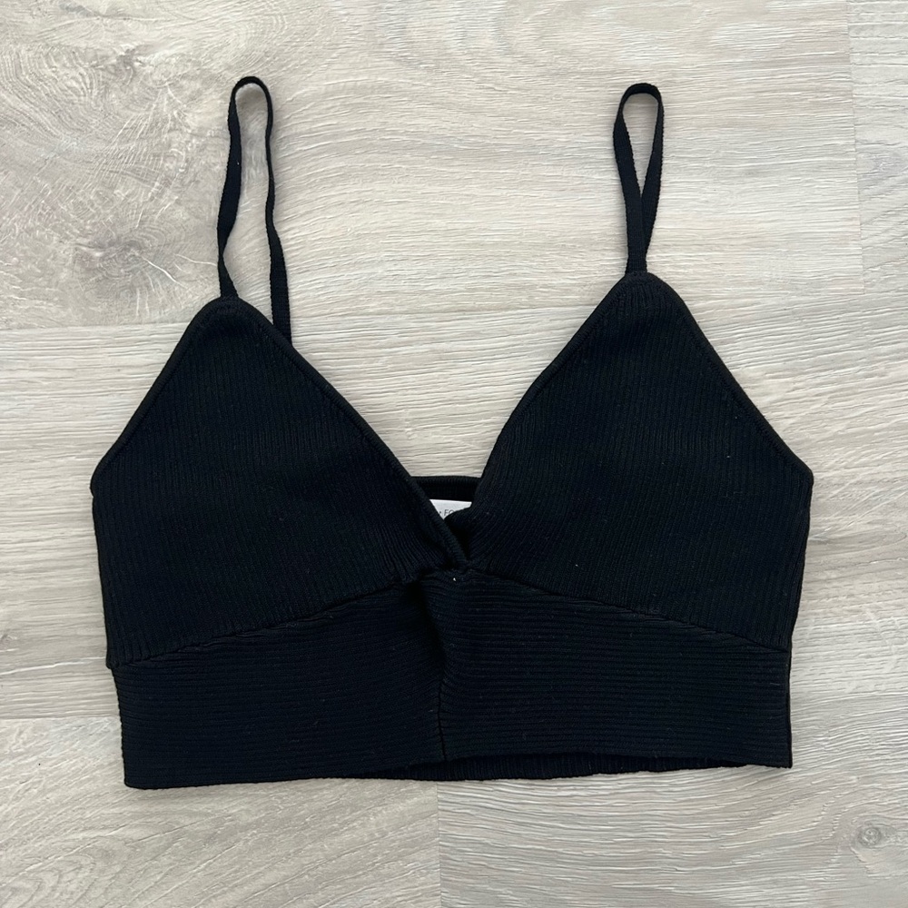 Ribbed black cropped tank